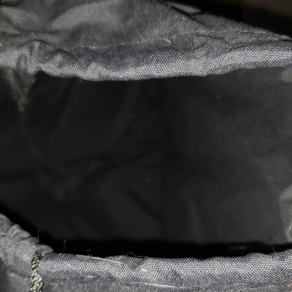 New Army Strong Drawstring Sling Backpack - Picture 3 of 6